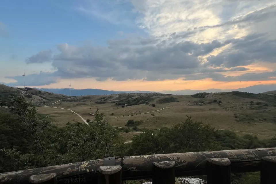 Sunset over the Frosolone mountains at Colle dell’Orso