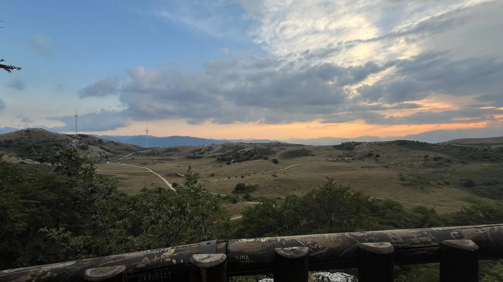 Sunset over the Frosolone mountains at Colle dell’Orso
