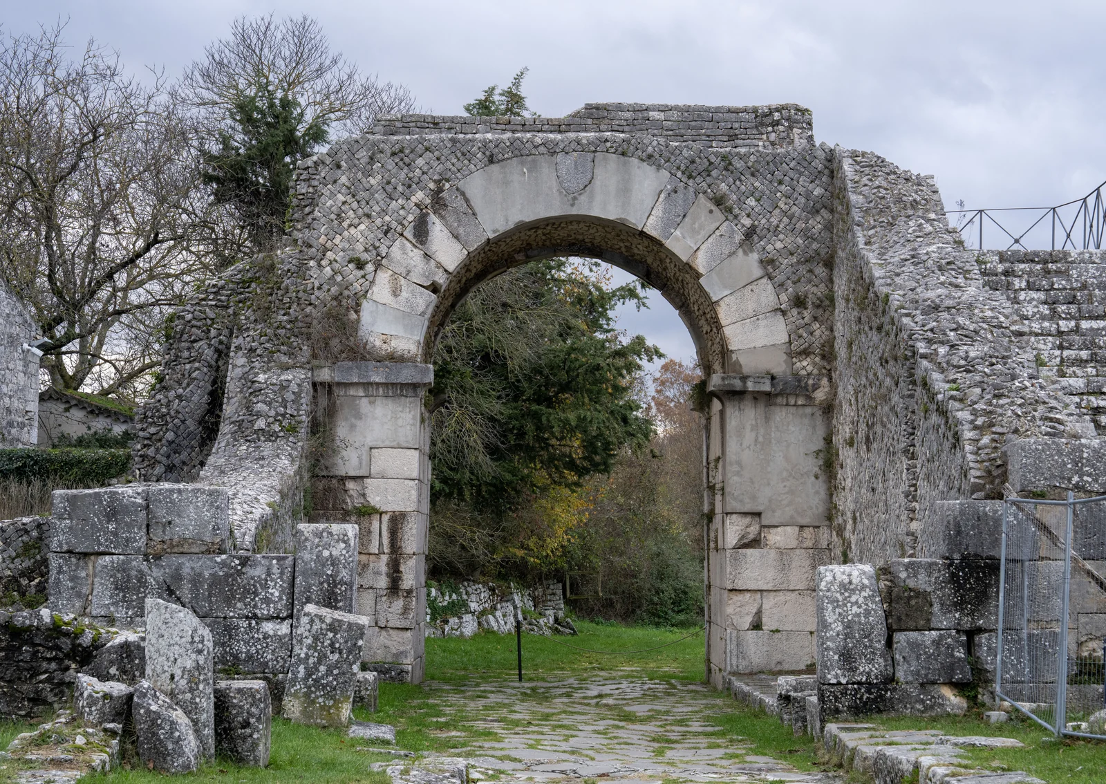 Porta Boiano in the Saepinum-Altilia archaeological area