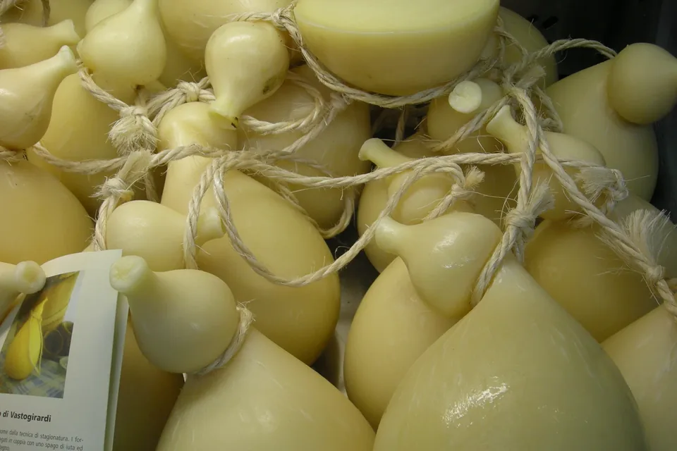 Caciocavallo cheeses from upper Molise (Vastogirardi), illustrative photograph